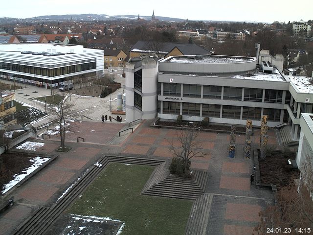 Foto der Webcam: Verwaltungsgebäude, Innenhof mit Audimax, Hörsaal-Gebäude 1