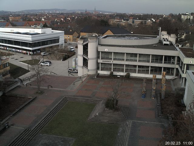 Foto der Webcam: Verwaltungsgebäude, Innenhof mit Audimax, Hörsaal-Gebäude 1