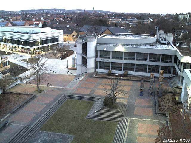 Foto der Webcam: Verwaltungsgeb&auml;ude, Innenhof mit Audimax, H&ouml;rsaal-Geb&auml;ude 1
