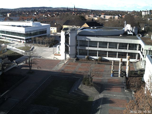 Foto der Webcam: Verwaltungsgeb&auml;ude, Innenhof mit Audimax, H&ouml;rsaal-Geb&auml;ude 1