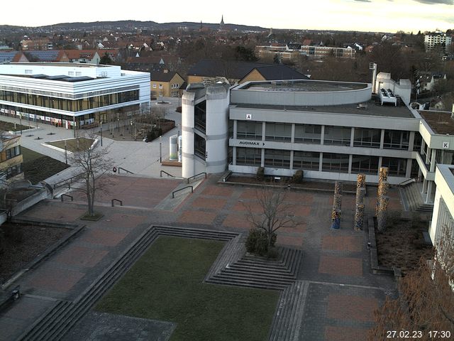 Foto der Webcam: Verwaltungsgeb&auml;ude, Innenhof mit Audimax, H&ouml;rsaal-Geb&auml;ude 1