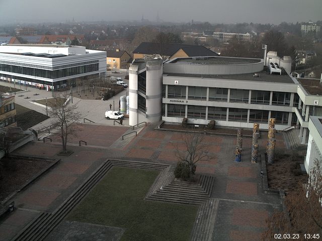 Foto der Webcam: Verwaltungsgeb&auml;ude, Innenhof mit Audimax, H&ouml;rsaal-Geb&auml;ude 1