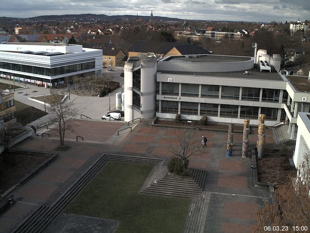 Foto der Webcam: Verwaltungsgeb&auml;ude, Innenhof mit Audimax, H&ouml;rsaal-Geb&auml;ude 1