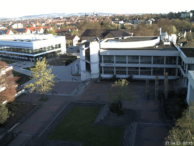 Foto der Webcam: Verwaltungsgeb&auml;ude, Innenhof mit Audimax, H&ouml;rsaal-Geb&auml;ude 1