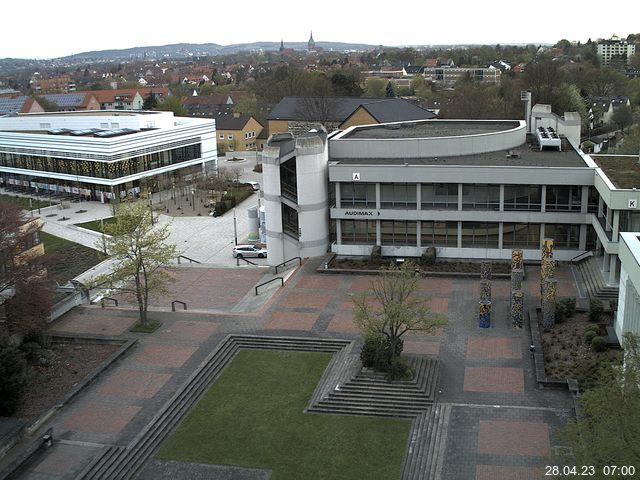 Foto der Webcam: Verwaltungsgeb&auml;ude, Innenhof mit Audimax, H&ouml;rsaal-Geb&auml;ude 1