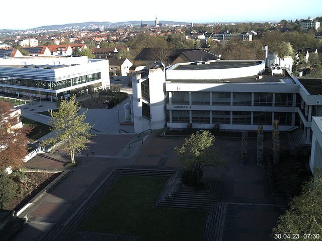 Foto der Webcam: Verwaltungsgeb&auml;ude, Innenhof mit Audimax, H&ouml;rsaal-Geb&auml;ude 1