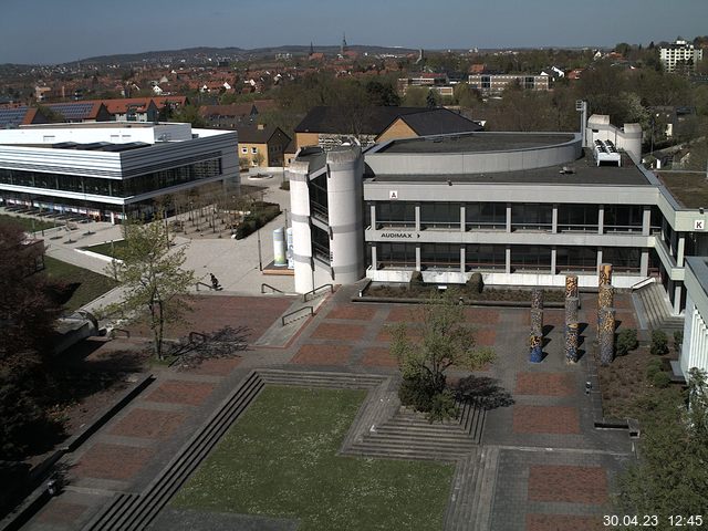 Foto der Webcam: Verwaltungsgebäude, Innenhof mit Audimax, Hörsaal-Gebäude 1