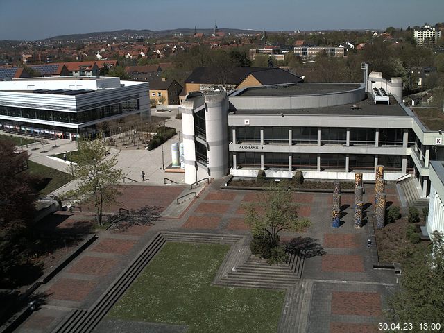 Foto der Webcam: Verwaltungsgebäude, Innenhof mit Audimax, Hörsaal-Gebäude 1