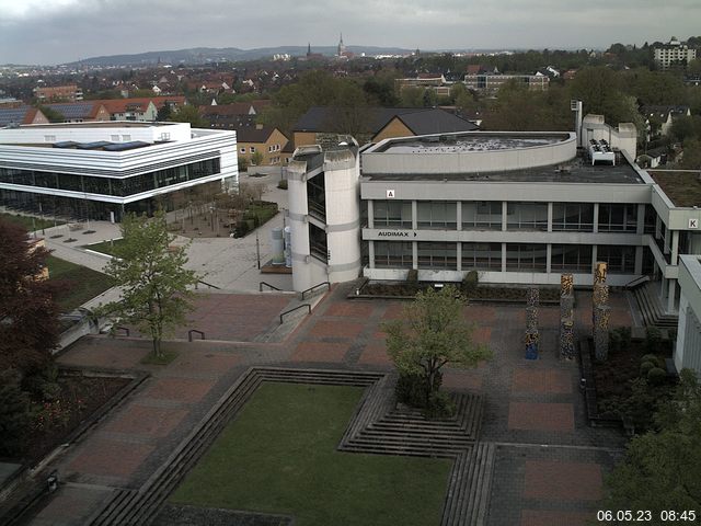 Foto der Webcam: Verwaltungsgeb&auml;ude, Innenhof mit Audimax, H&ouml;rsaal-Geb&auml;ude 1
