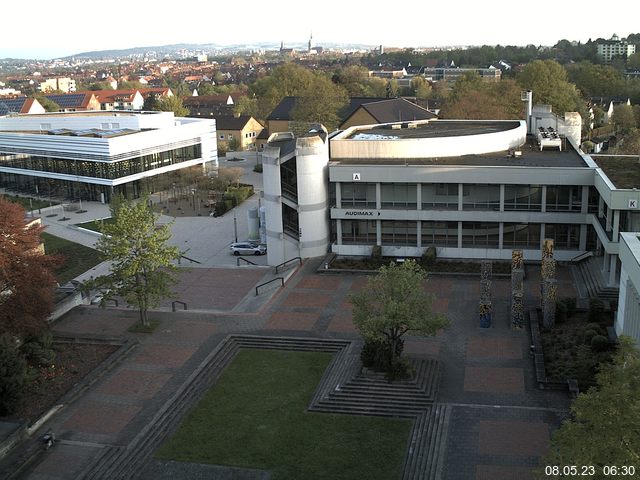 Foto der Webcam: Verwaltungsgeb&auml;ude, Innenhof mit Audimax, H&ouml;rsaal-Geb&auml;ude 1