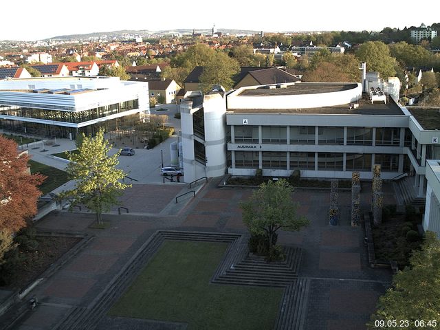 Foto der Webcam: Verwaltungsgeb&auml;ude, Innenhof mit Audimax, H&ouml;rsaal-Geb&auml;ude 1