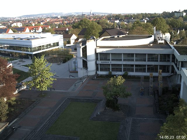 Foto der Webcam: Verwaltungsgeb&auml;ude, Innenhof mit Audimax, H&ouml;rsaal-Geb&auml;ude 1