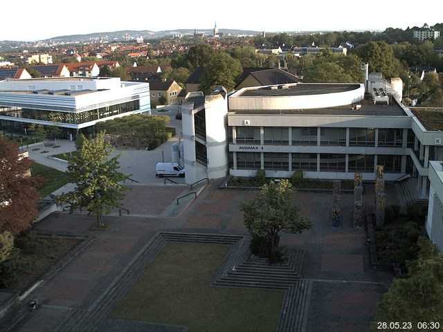 Foto der Webcam: Verwaltungsgeb&auml;ude, Innenhof mit Audimax, H&ouml;rsaal-Geb&auml;ude 1