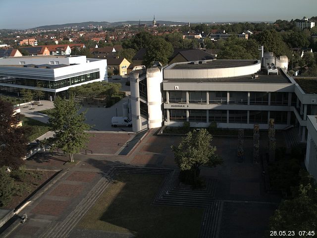 Foto der Webcam: Verwaltungsgeb&auml;ude, Innenhof mit Audimax, H&ouml;rsaal-Geb&auml;ude 1