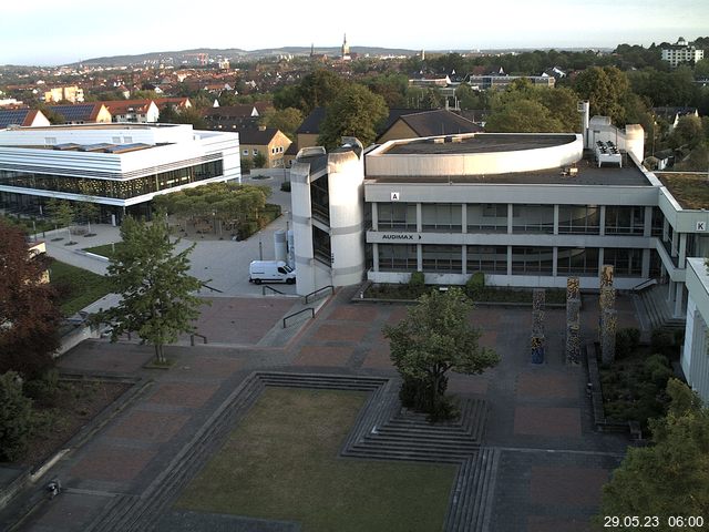 Foto der Webcam: Verwaltungsgeb&auml;ude, Innenhof mit Audimax, H&ouml;rsaal-Geb&auml;ude 1