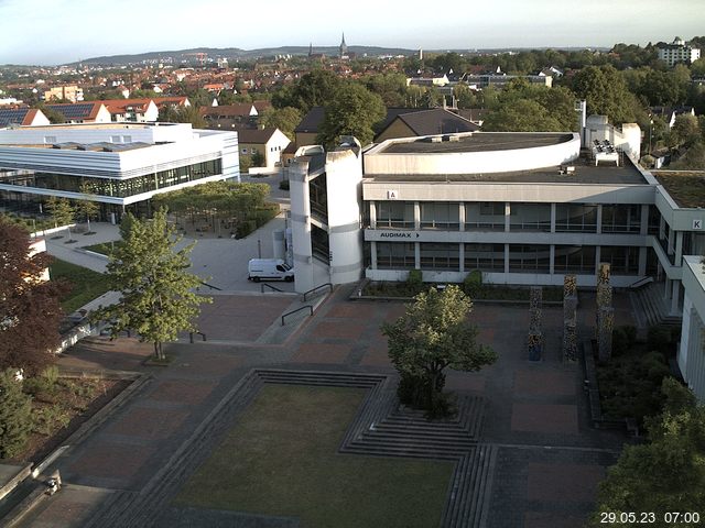 Foto der Webcam: Verwaltungsgeb&auml;ude, Innenhof mit Audimax, H&ouml;rsaal-Geb&auml;ude 1