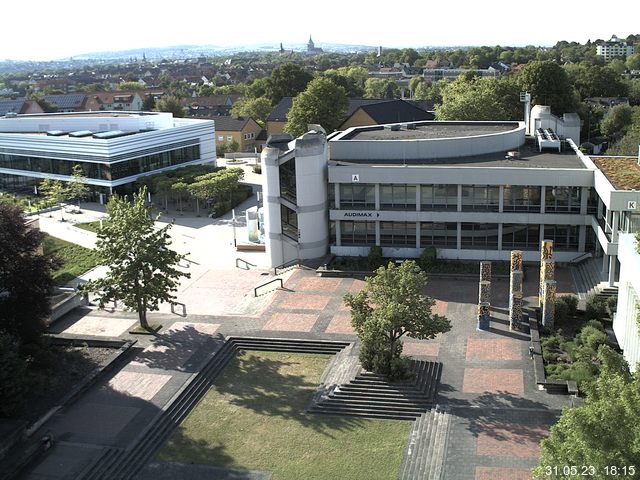 Foto der Webcam: Verwaltungsgeb&auml;ude, Innenhof mit Audimax, H&ouml;rsaal-Geb&auml;ude 1
