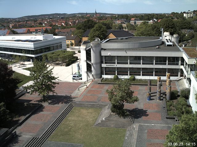 Foto der Webcam: Verwaltungsgebäude, Innenhof mit Audimax, Hörsaal-Gebäude 1