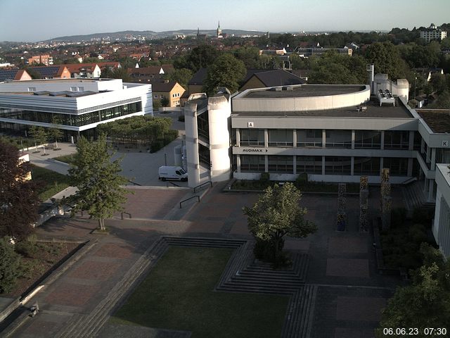 Foto der Webcam: Verwaltungsgeb&auml;ude, Innenhof mit Audimax, H&ouml;rsaal-Geb&auml;ude 1