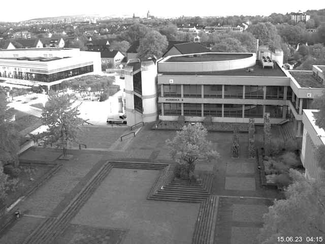 Foto der Webcam: Verwaltungsgebäude, Innenhof mit Audimax, Hörsaal-Gebäude 1