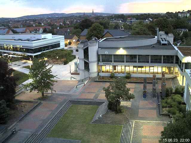 Foto der Webcam: Verwaltungsgebäude, Innenhof mit Audimax, Hörsaal-Gebäude 1