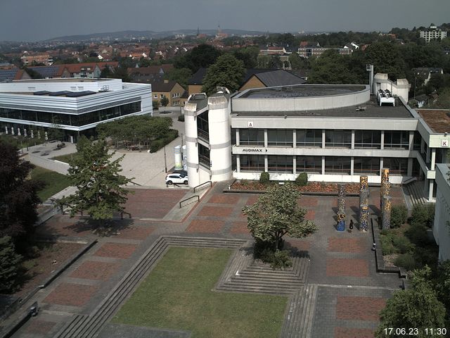 Foto der Webcam: Verwaltungsgebäude, Innenhof mit Audimax, Hörsaal-Gebäude 1