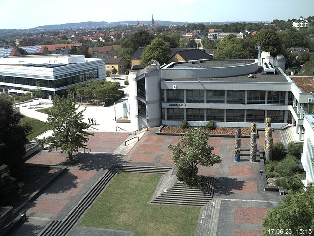 Foto der Webcam: Verwaltungsgebäude, Innenhof mit Audimax, Hörsaal-Gebäude 1