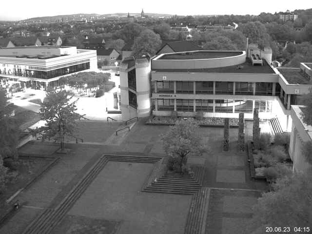 Foto der Webcam: Verwaltungsgebäude, Innenhof mit Audimax, Hörsaal-Gebäude 1