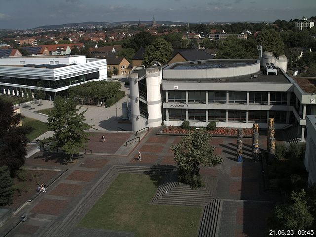 Foto der Webcam: Verwaltungsgebäude, Innenhof mit Audimax, Hörsaal-Gebäude 1