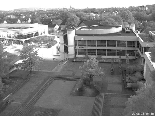 Foto der Webcam: Verwaltungsgebäude, Innenhof mit Audimax, Hörsaal-Gebäude 1