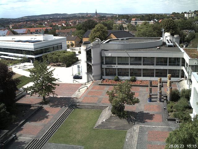 Foto der Webcam: Verwaltungsgebäude, Innenhof mit Audimax, Hörsaal-Gebäude 1