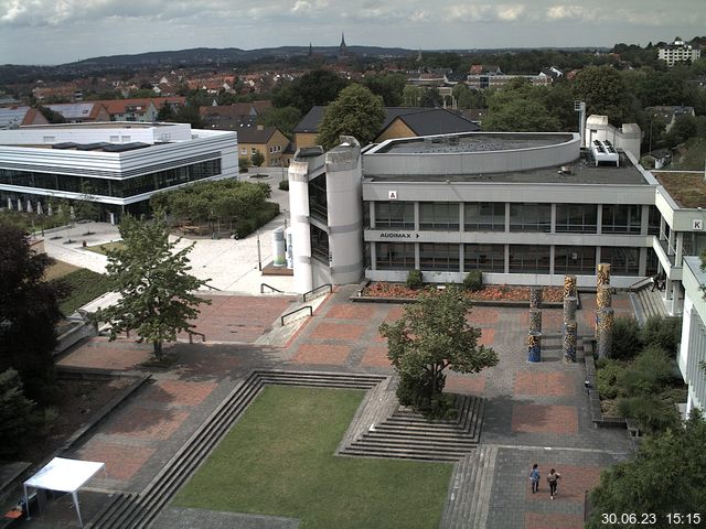 Foto der Webcam: Verwaltungsgebäude, Innenhof mit Audimax, Hörsaal-Gebäude 1