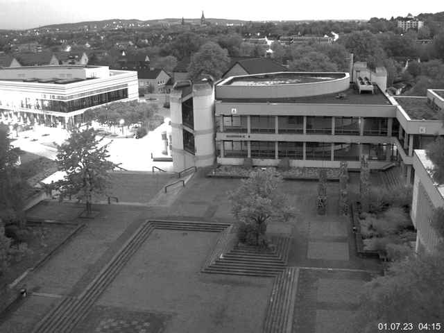 Foto der Webcam: Verwaltungsgebäude, Innenhof mit Audimax, Hörsaal-Gebäude 1