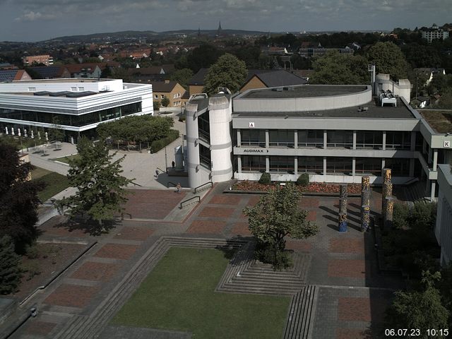 Foto der Webcam: Verwaltungsgebäude, Innenhof mit Audimax, Hörsaal-Gebäude 1