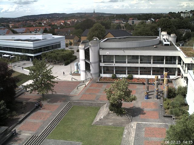 Foto der Webcam: Verwaltungsgebäude, Innenhof mit Audimax, Hörsaal-Gebäude 1