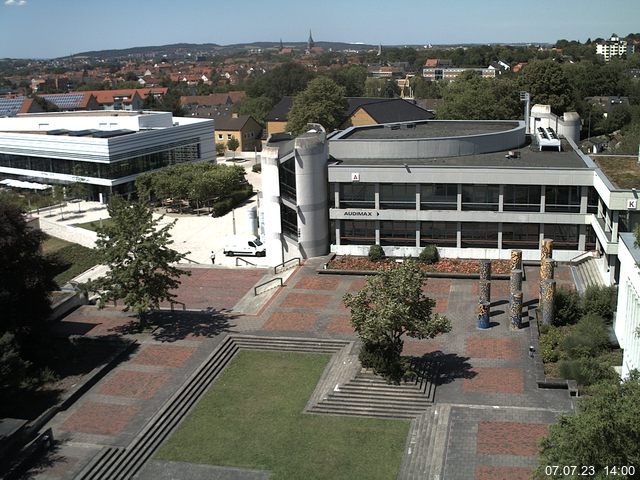 Foto der Webcam: Verwaltungsgebäude, Innenhof mit Audimax, Hörsaal-Gebäude 1