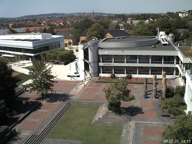 Foto der Webcam: Verwaltungsgebäude, Innenhof mit Audimax, Hörsaal-Gebäude 1