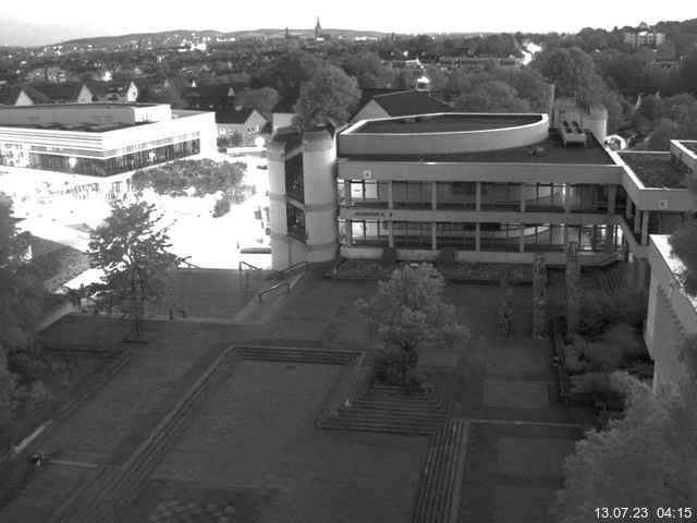 Foto der Webcam: Verwaltungsgebäude, Innenhof mit Audimax, Hörsaal-Gebäude 1