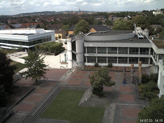 Foto der Webcam: Verwaltungsgebäude, Innenhof mit Audimax, Hörsaal-Gebäude 1