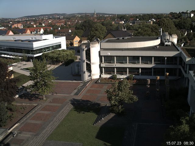 Foto der Webcam: Verwaltungsgeb&auml;ude, Innenhof mit Audimax, H&ouml;rsaal-Geb&auml;ude 1