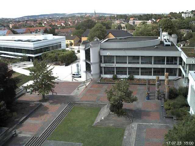 Foto der Webcam: Verwaltungsgebäude, Innenhof mit Audimax, Hörsaal-Gebäude 1