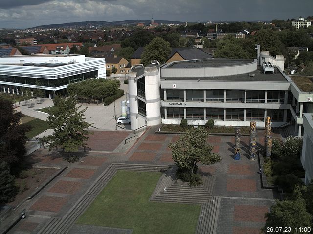 Foto der Webcam: Verwaltungsgebäude, Innenhof mit Audimax, Hörsaal-Gebäude 1