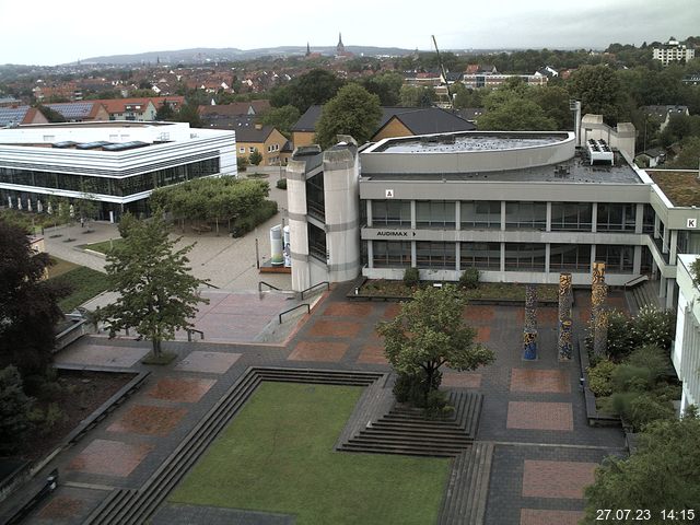 Foto der Webcam: Verwaltungsgebäude, Innenhof mit Audimax, Hörsaal-Gebäude 1