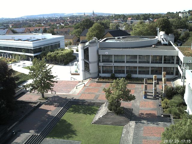 Foto der Webcam: Verwaltungsgebäude, Innenhof mit Audimax, Hörsaal-Gebäude 1