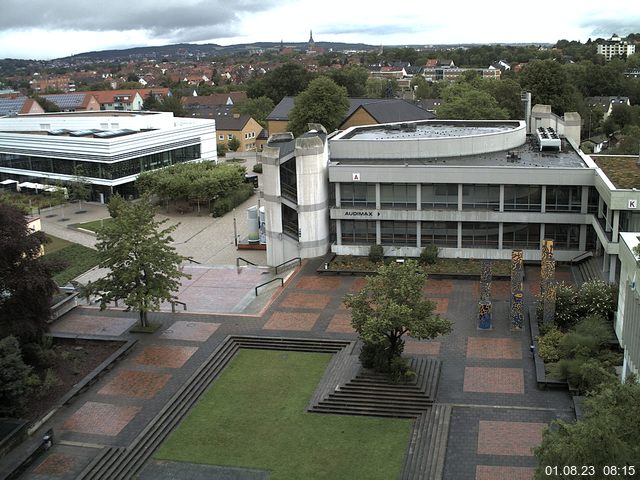 Foto der Webcam: Verwaltungsgebäude, Innenhof mit Audimax, Hörsaal-Gebäude 1