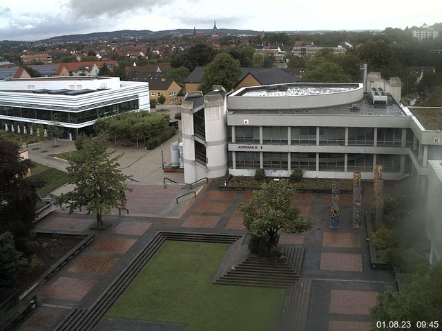 Foto der Webcam: Verwaltungsgebäude, Innenhof mit Audimax, Hörsaal-Gebäude 1