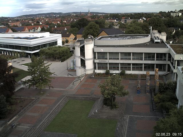 Foto der Webcam: Verwaltungsgebäude, Innenhof mit Audimax, Hörsaal-Gebäude 1