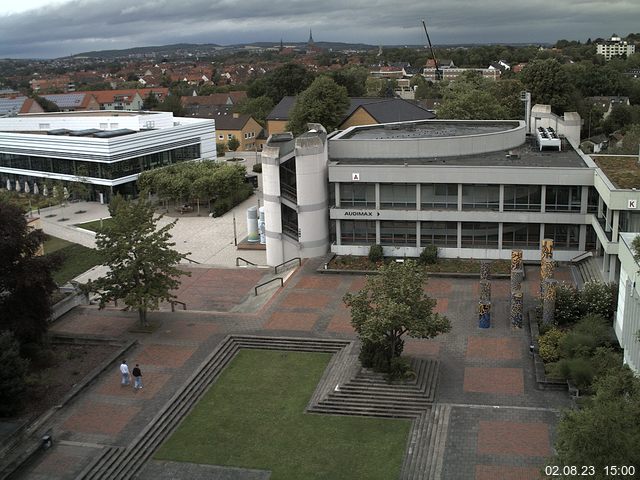 Foto der Webcam: Verwaltungsgebäude, Innenhof mit Audimax, Hörsaal-Gebäude 1