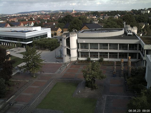 Foto der Webcam: Verwaltungsgebäude, Innenhof mit Audimax, Hörsaal-Gebäude 1