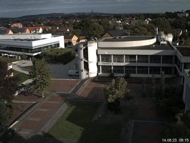 Foto der Webcam: Verwaltungsgebäude, Innenhof mit Audimax, Hörsaal-Gebäude 1